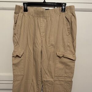 GAP Never Worn Women's Tan Straight Leg Cargo Pants